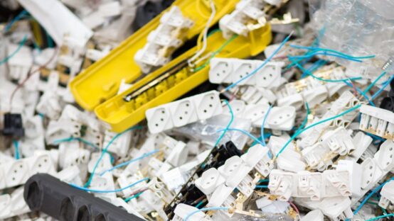 Saiba onde descartar eletroeletrônicos e pilhas em Porto Alegre!