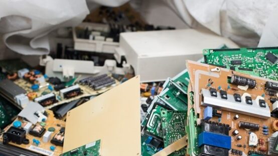 Saiba onde descartar eletrônicos e pilhas em Recife