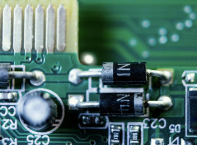 Qual a diferença entre equipamentos elétricos e eletrônicos?  
