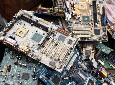 Veja 3 mitos sobre reciclagem de lixo eletroeletrônico 